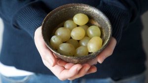 christmas traditions: eat grapes